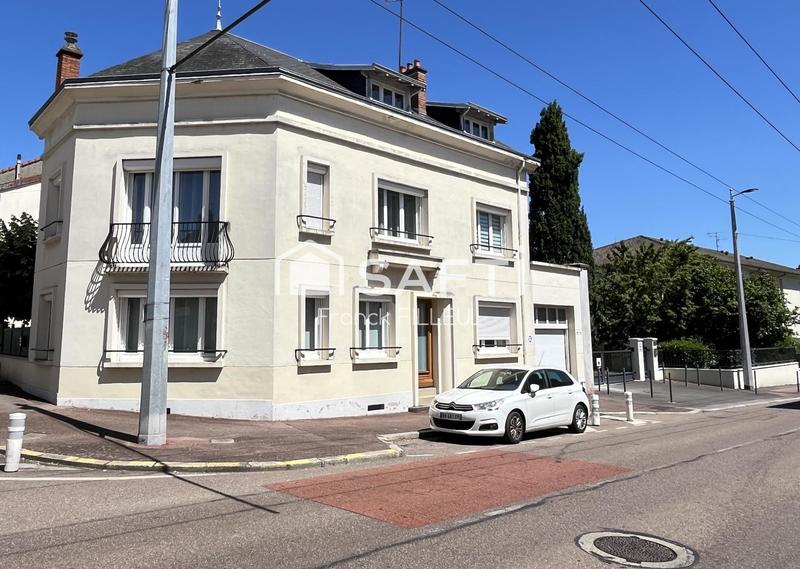 Maison de ville - 190 m² - 7 pièces