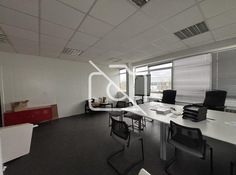 Entrepôt - 341 m²