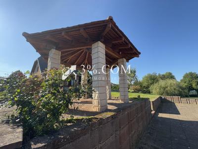 Propriété - 175 m² - 6 pièces