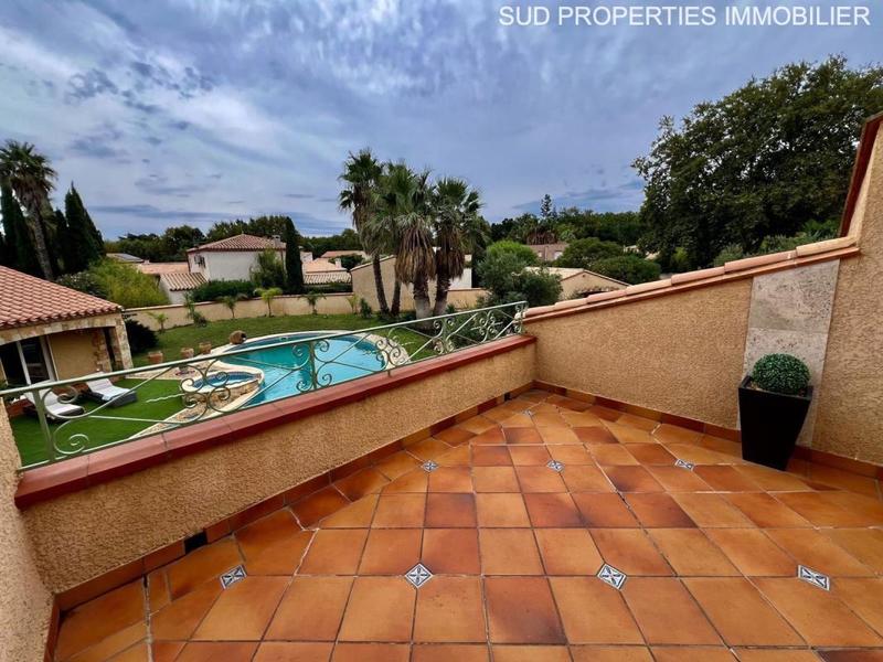 Villa - 297 m² - 7 pièces