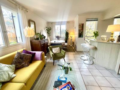 Appartement - 80 m² - 4 pièces