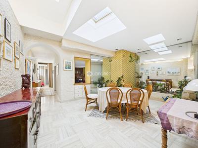 Appartement - 200 m² - 7 pièces