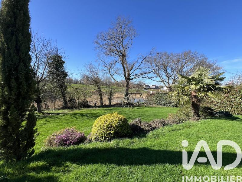 Maison - 198 m² - 8 pièces