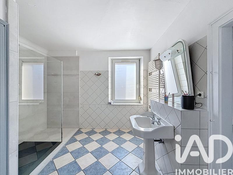 Maison - 283 m² - 8 pièces