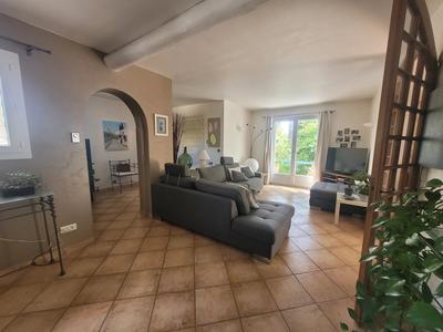 Villa - 243 m² - 11 pièces