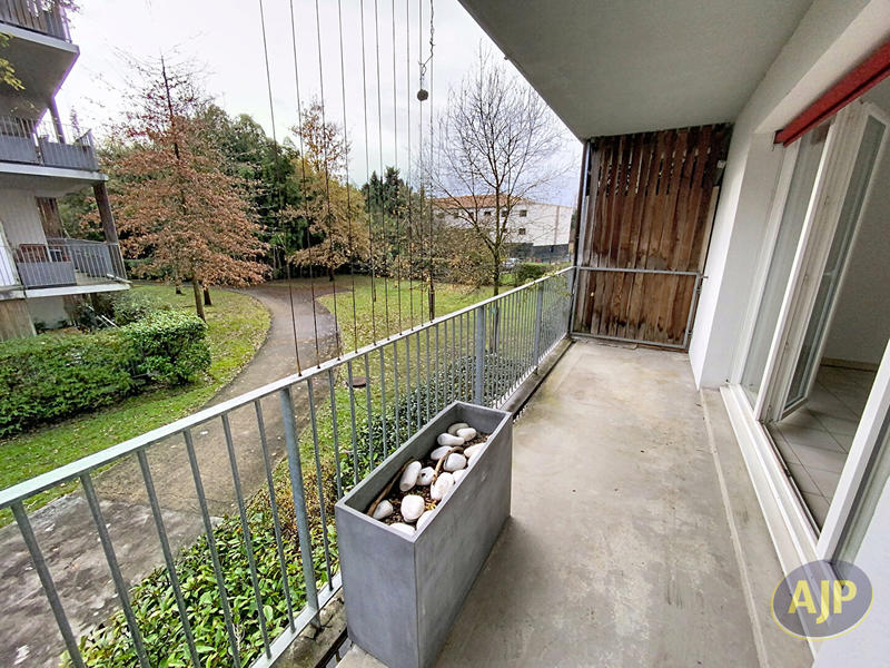 Appartement - 80 m² - 3 pièces