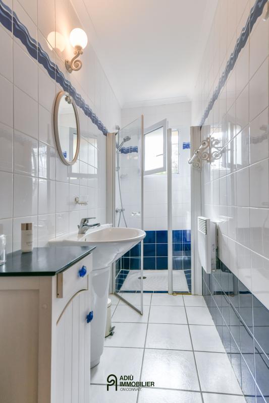 Villa - 244 m² - 10 pièces