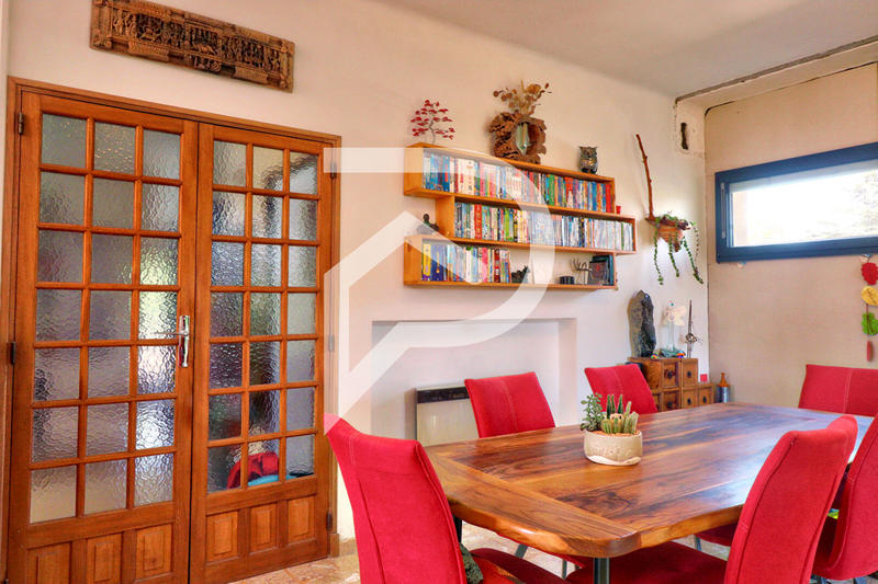 Villa - 243 m² - 5 pièces