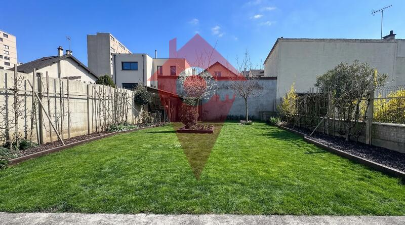 Maison - 263 m² - 10 pièces