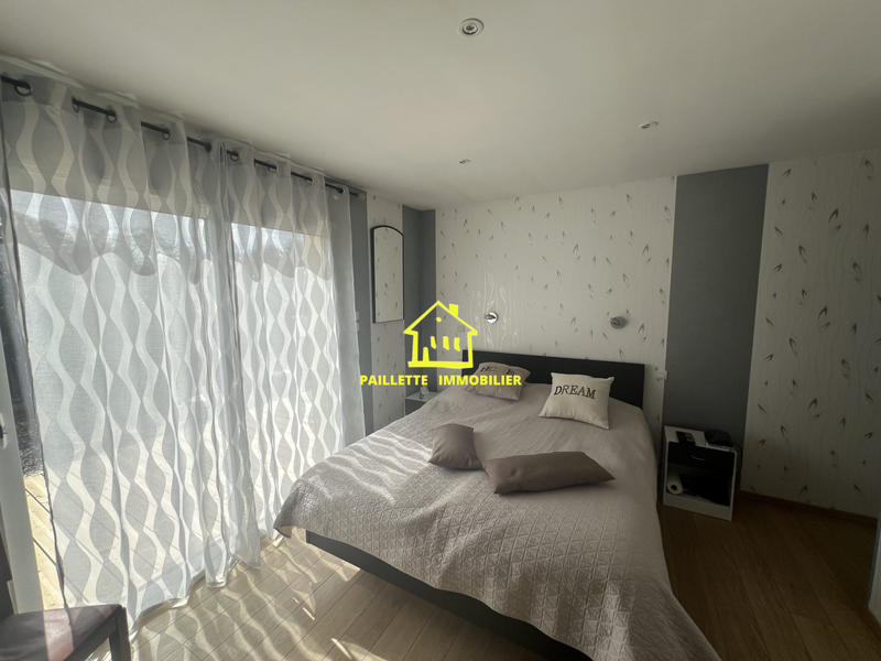 Maison traditionnelle - 200 m² - 4 pièces