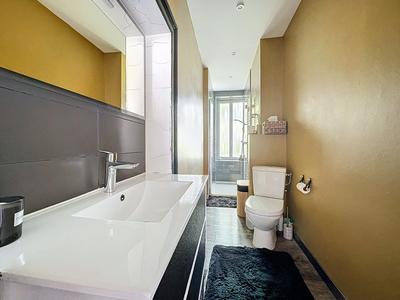 Appartement - 93 m² - 4 pièces