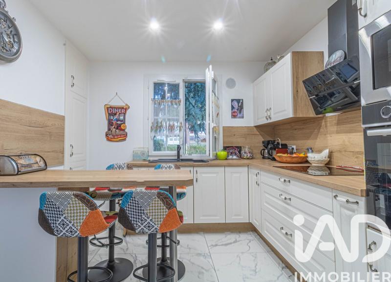 Maison - 95 m² - 5 pièces