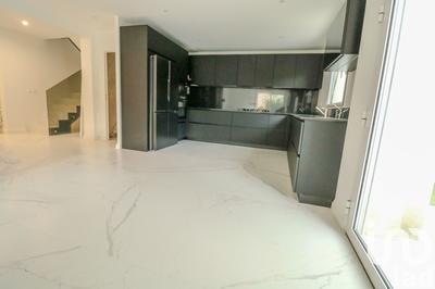 Maison - 148 m² - 6 pièces