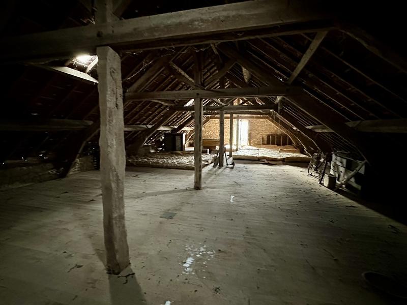 Maison - 224 m² - 13 pièces