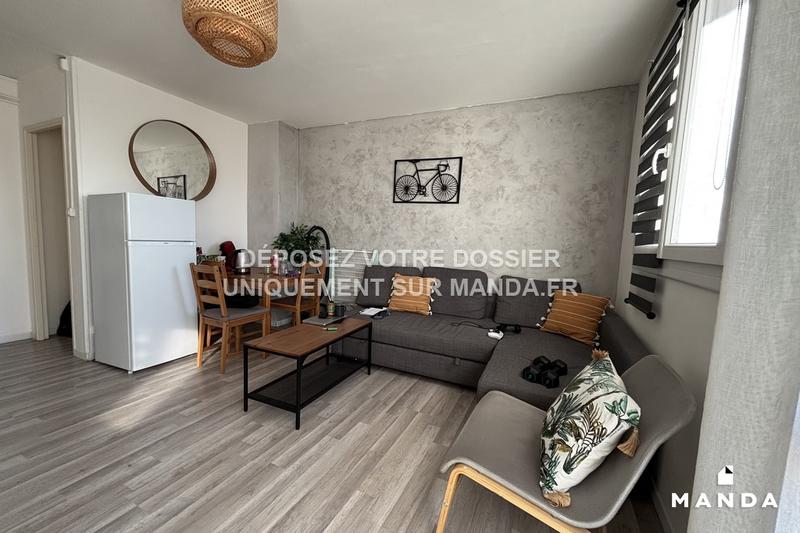 Chambre - 10 m² - 4 pièces