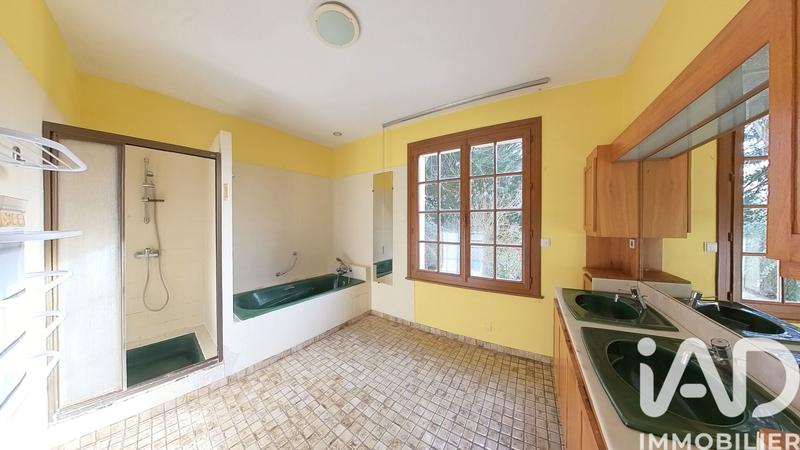 Maison - 269 m² - 10 pièces