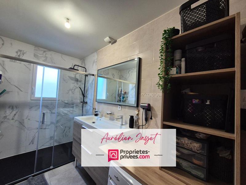 Maison - 102 m² - 5 pièces