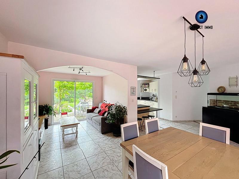 Maison - 98 m² - 5 pièces