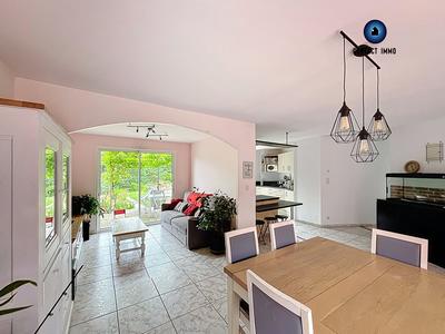 Maison - 98 m² - 5 pièces