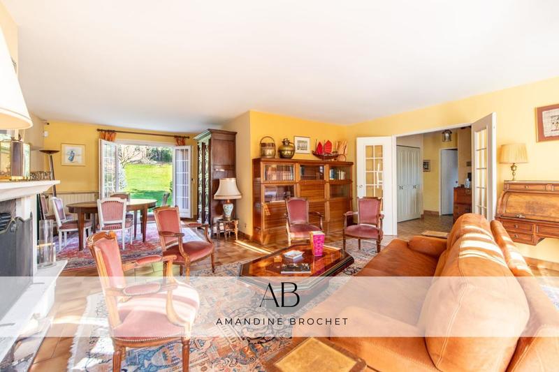 Maison - 163 m² - 6 pièces