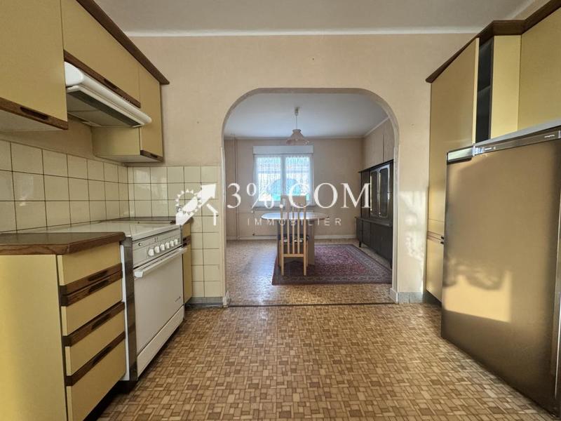 Maison - 181 m² - 7 pièces