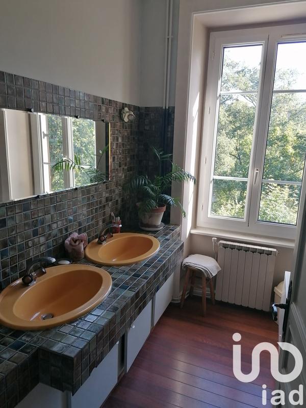 Maison - 269 m² - 7 pièces