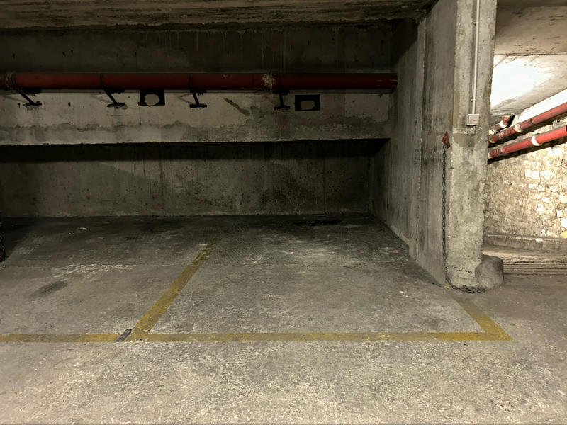 Parking / Garage - 11 m²