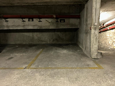 Parking / Garage - 11 m²