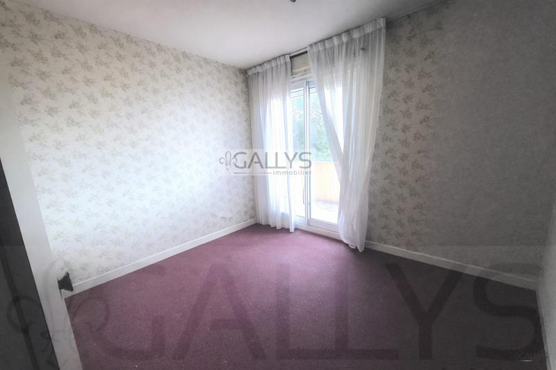 Appartement - 102 m² - 5 pièces