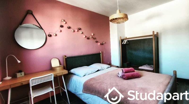 Chambre - 10 m² - 1 pièce