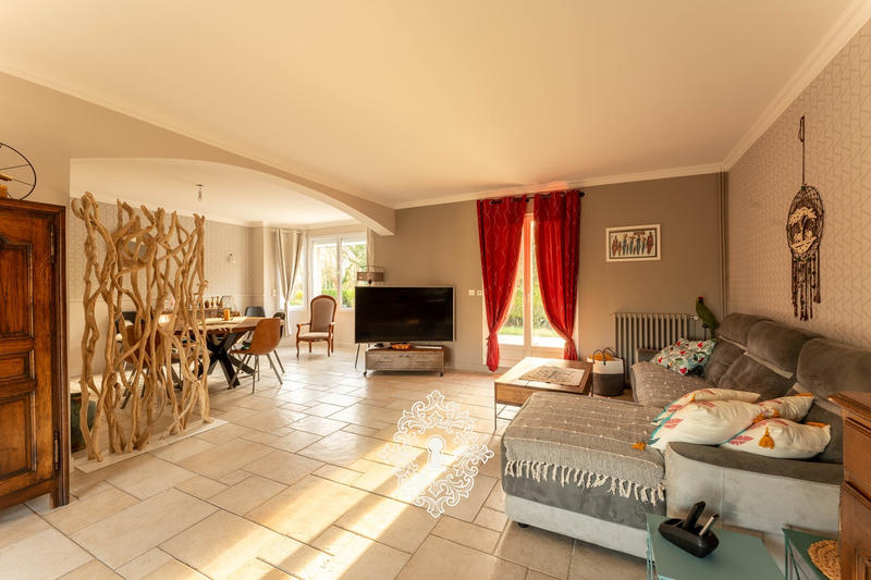 Maison - 195 m² - 7 pièces