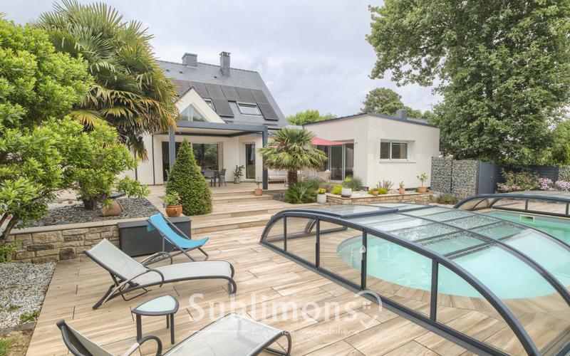 Maison contemporaine - 235 m² - 8 pièces