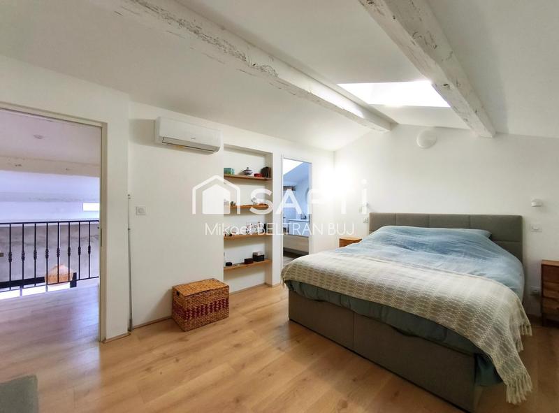 Maison - 200 m² - 6 pièces