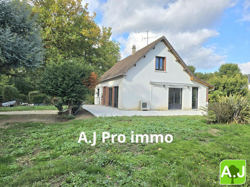 Maison traditionnelle - 131 m² - 6 pièces