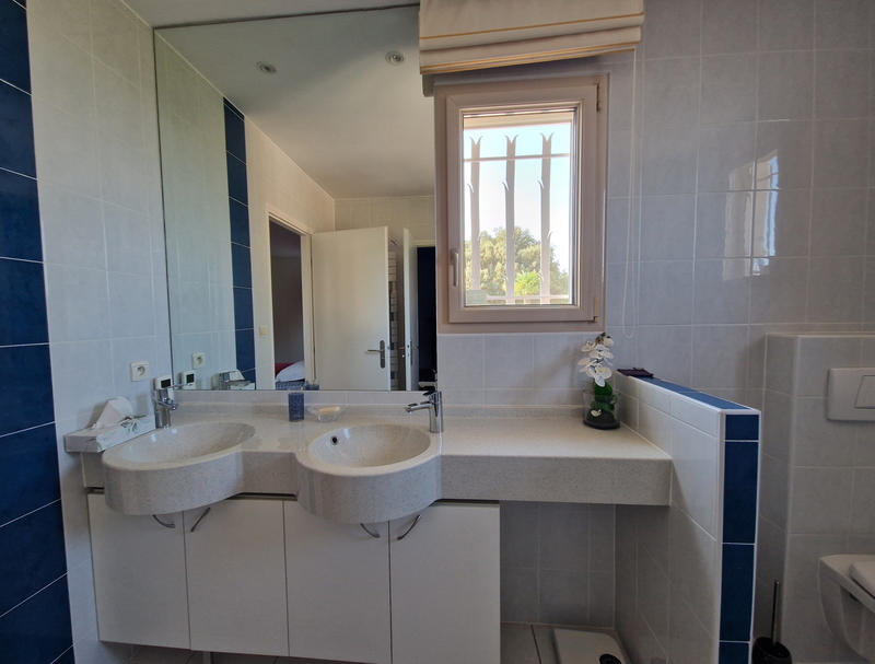 Villa - 187 m² - 6 pièces