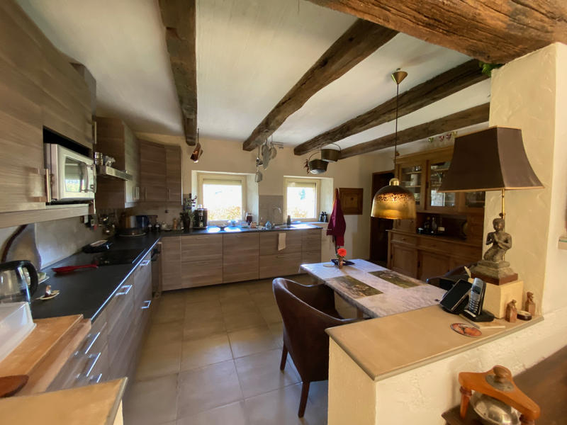 Maison - 232 m² - 7 pièces