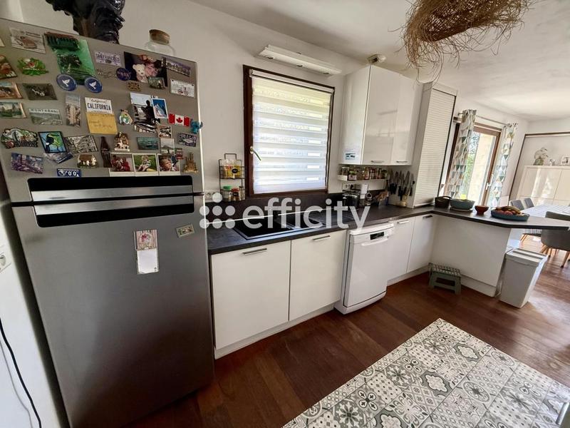 Pavillon - 147 m² - 7 pièces