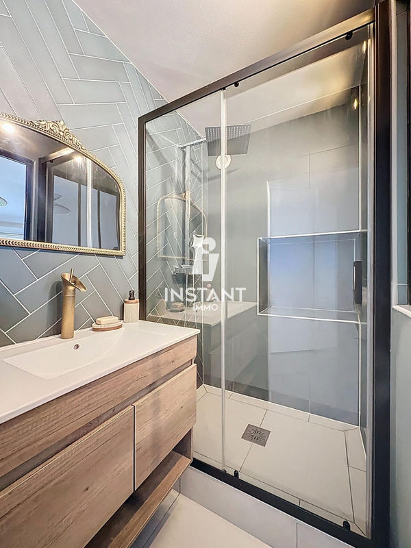 Appartement - 81 m² - 4 pièces