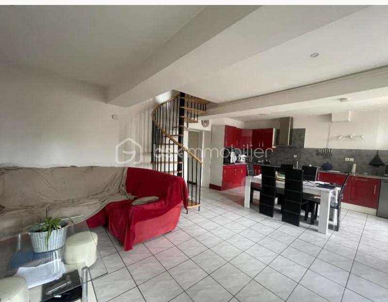 Maison - 93 m² - 5 pièces