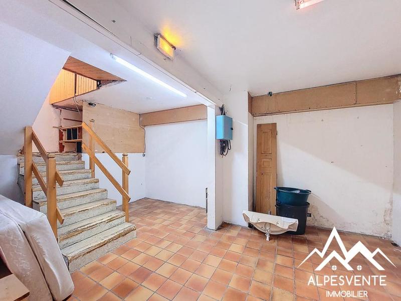 Appartement - 91 m² - 7 pièces