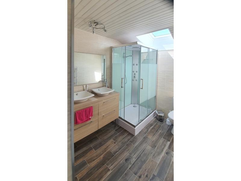 Maison - 200 m² - 7 pièces