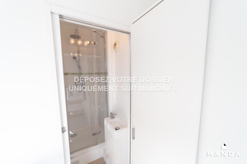 Chambre - 9 m² - 5 pièces