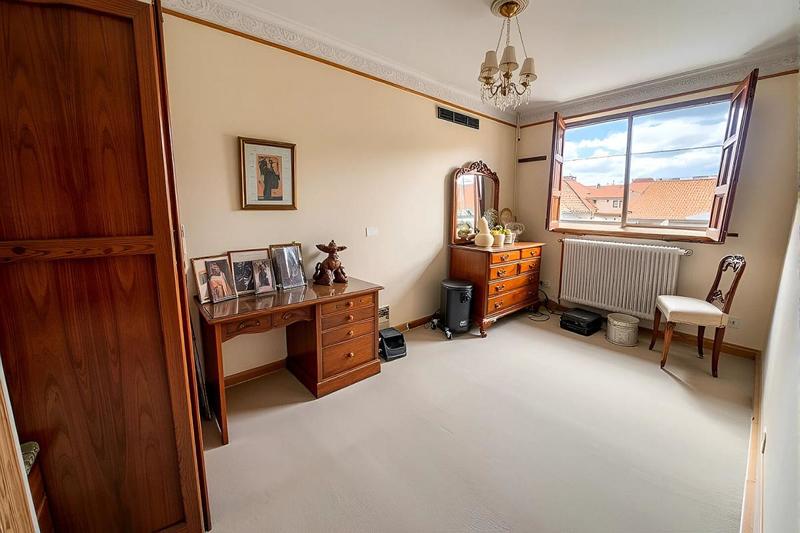 Maison - 213 m² - 5 pièces