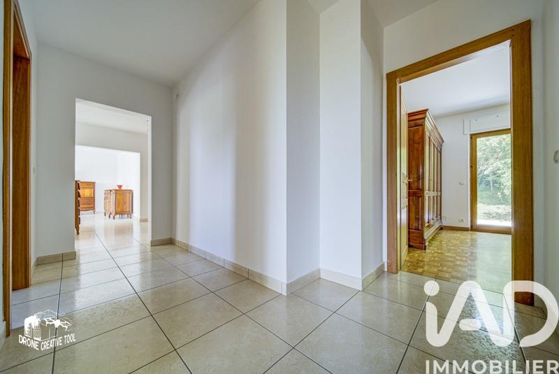 Maison - 295 m² - 9 pièces