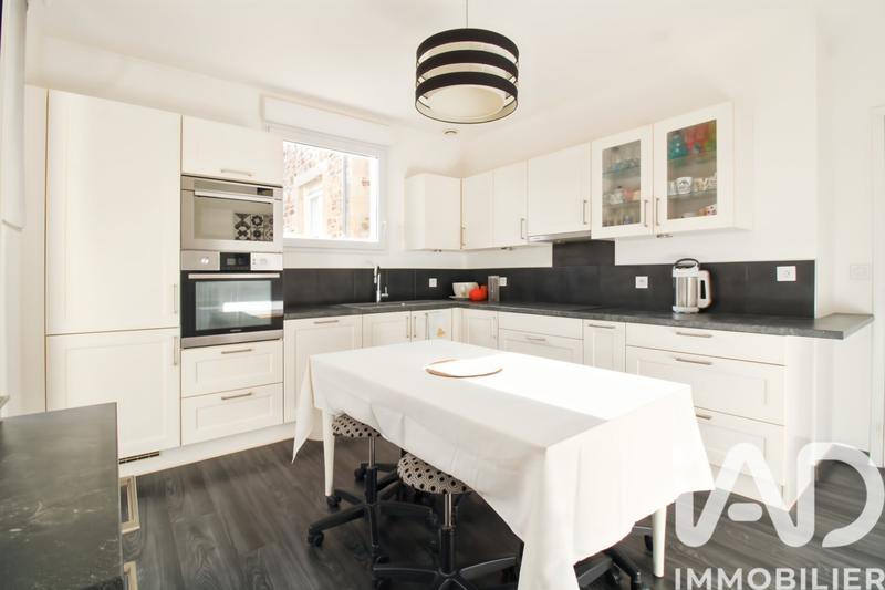 Maison de ville - 170 m² - 10 pièces