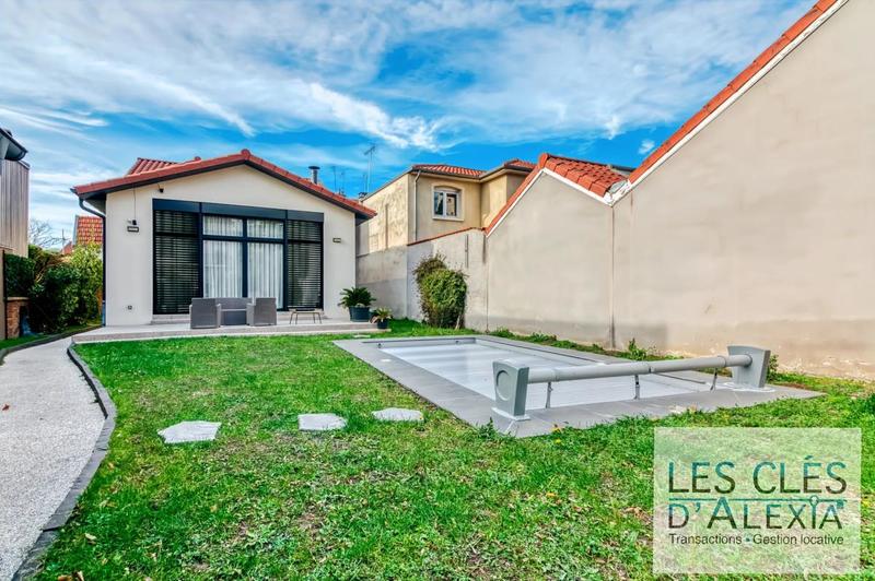 Maison - 140 m² - 5 pièces