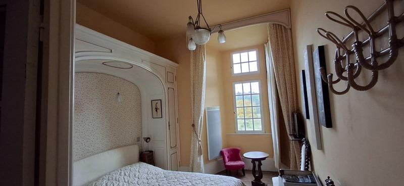 Demeure - 3 000 m² - 26 pièces