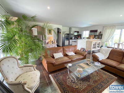 Villa - 177 m² - 6 pièces