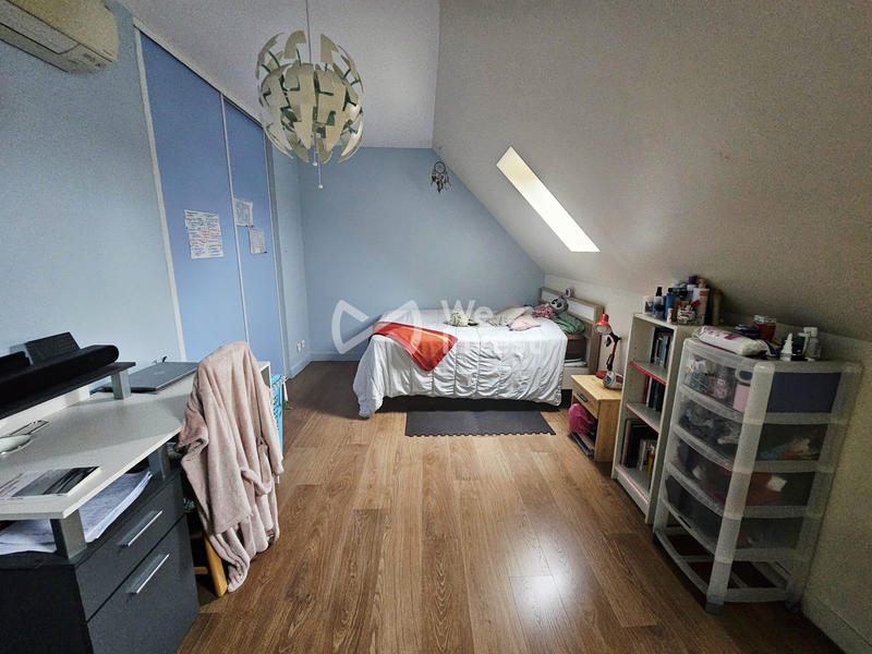 Maison traditionnelle - 131 m² - 7 pièces