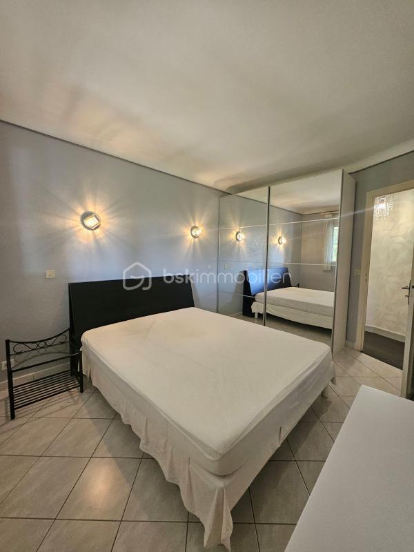 Maison traditionnelle - 184 m² - 6 pièces